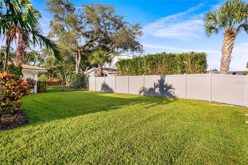 待售: $1,295,000 (4 贝兹, 3 浴室, 2326 平方英尺)