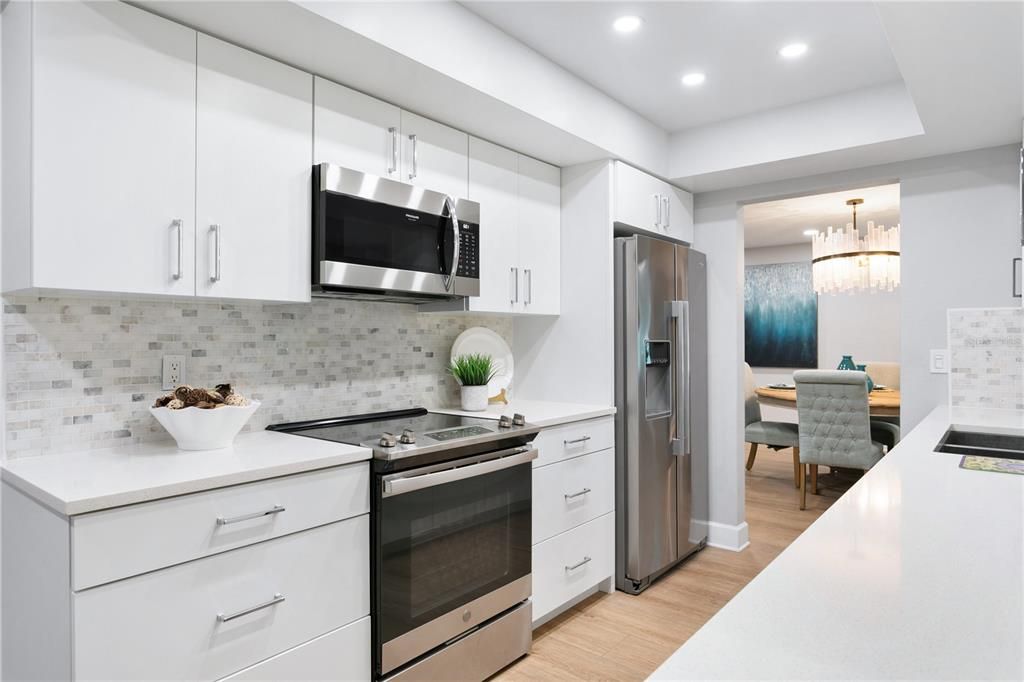 待售: $1,295,000 (4 贝兹, 3 浴室, 2326 平方英尺)