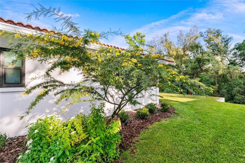 待售: $1,295,000 (4 贝兹, 3 浴室, 2326 平方英尺)