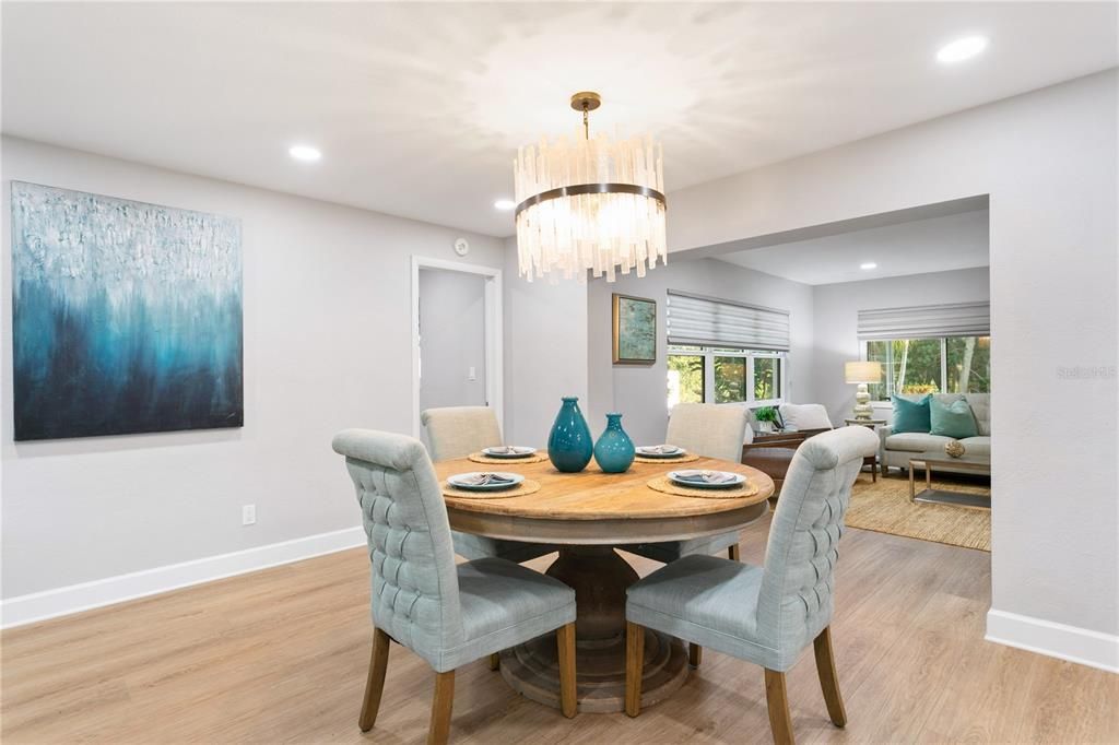 待售: $1,295,000 (4 贝兹, 3 浴室, 2326 平方英尺)