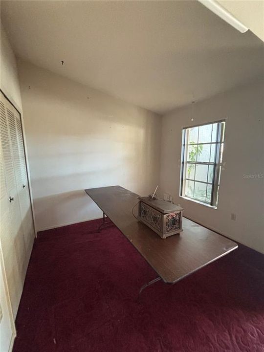 待售: $230,000 (2 贝兹, 2 浴室, 1050 平方英尺)