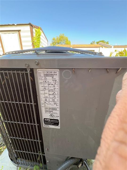 待售: $230,000 (2 贝兹, 2 浴室, 1050 平方英尺)