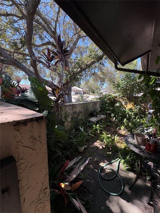 待售: $230,000 (2 贝兹, 2 浴室, 1050 平方英尺)