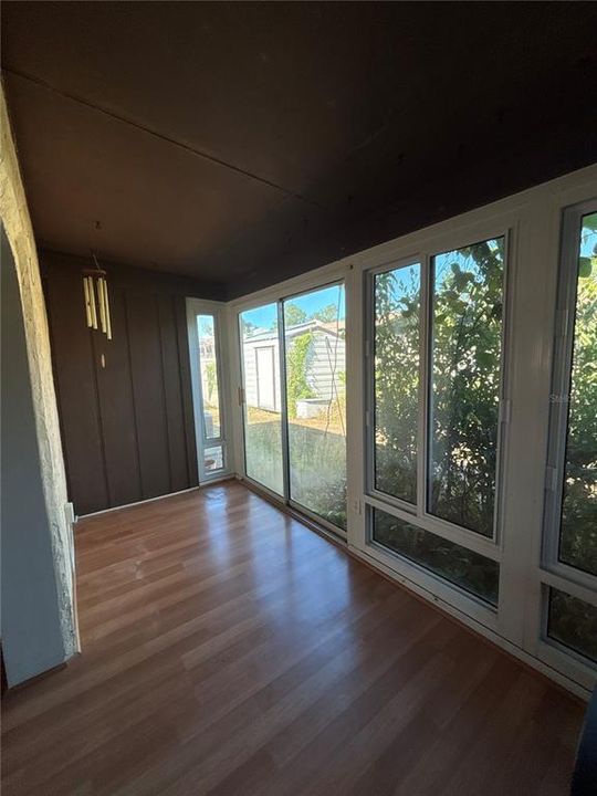 待售: $230,000 (2 贝兹, 2 浴室, 1050 平方英尺)