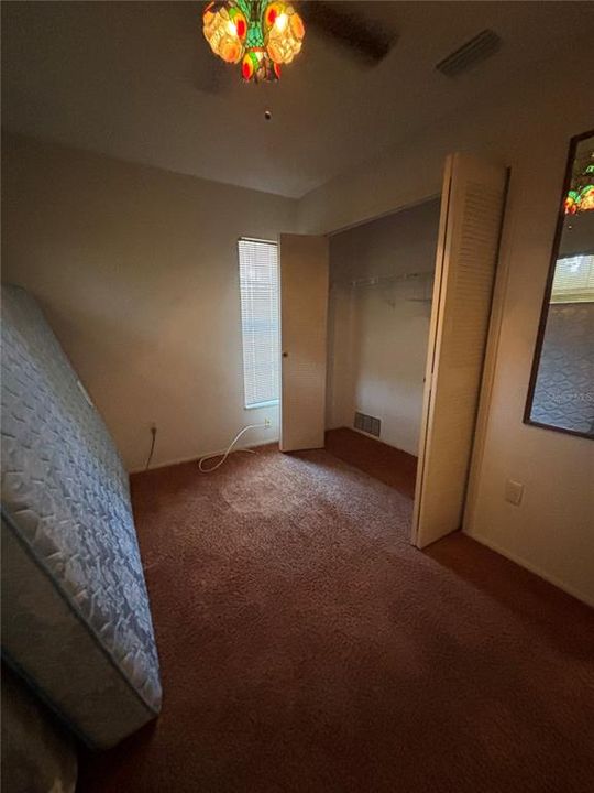 待售: $230,000 (2 贝兹, 2 浴室, 1050 平方英尺)