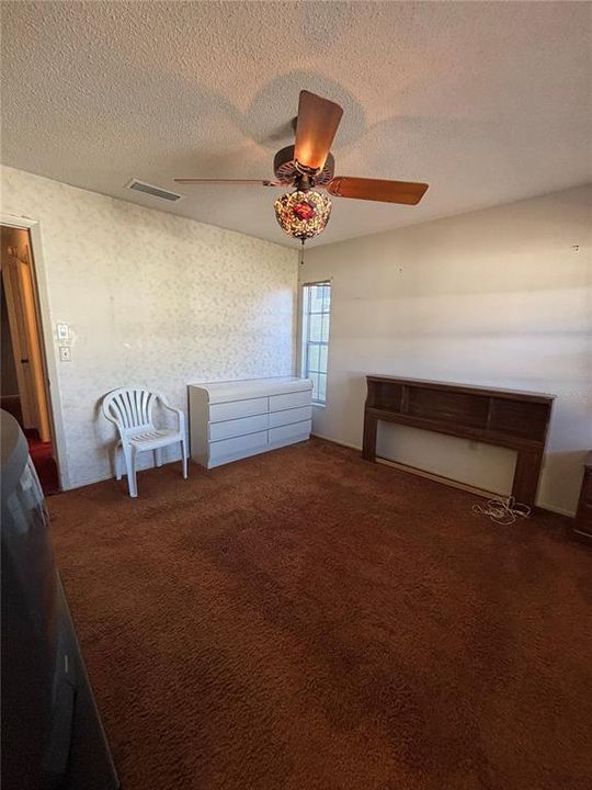 待售: $230,000 (2 贝兹, 2 浴室, 1050 平方英尺)