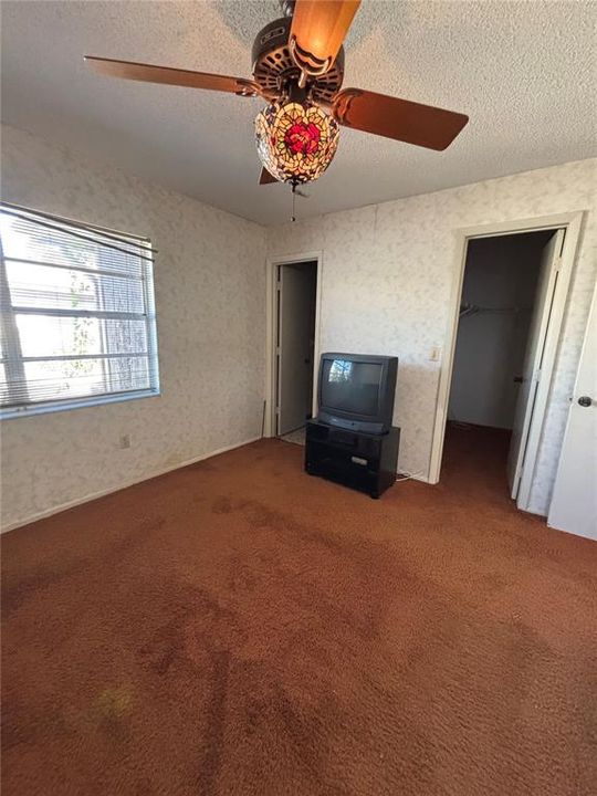 待售: $230,000 (2 贝兹, 2 浴室, 1050 平方英尺)