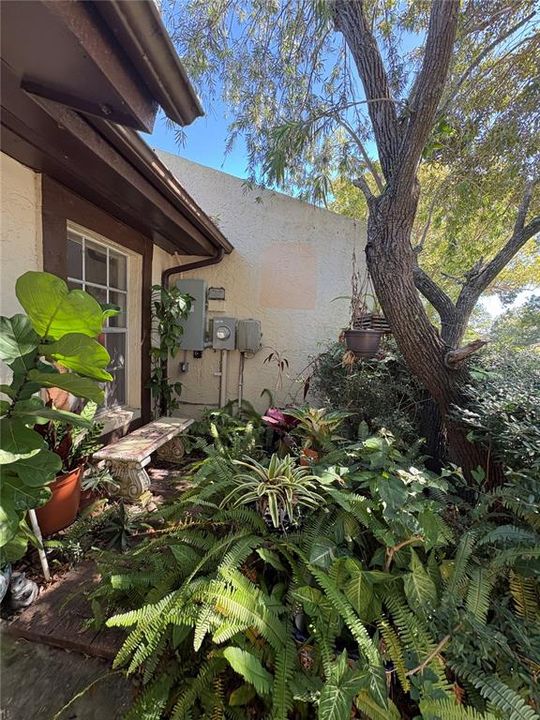 待售: $230,000 (2 贝兹, 2 浴室, 1050 平方英尺)