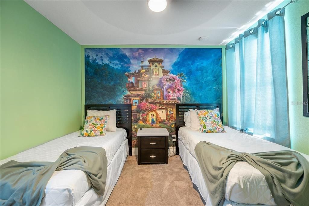 For Rent: $2,200 (3 beds, 2 baths, 1632 Square Feet)