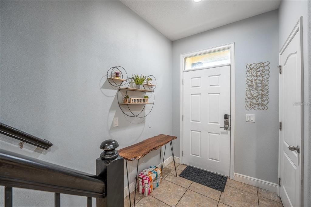 For Rent: $2,200 (3 beds, 2 baths, 1632 Square Feet)