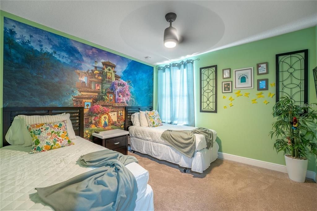 For Rent: $2,200 (3 beds, 2 baths, 1632 Square Feet)