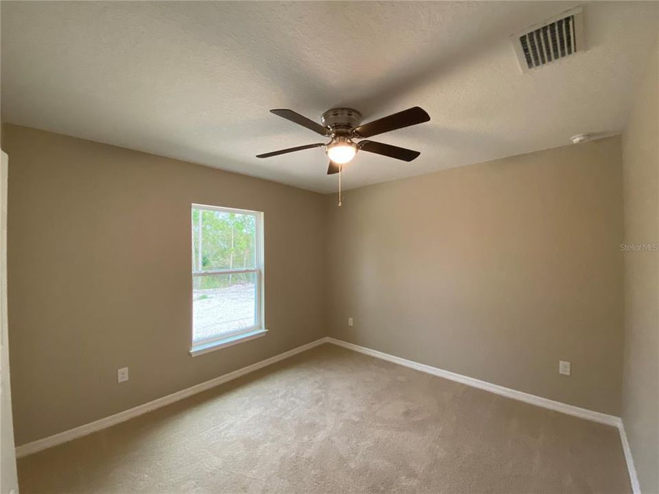 出租: $1,750 (3 贝兹, 2 浴室, 1555 平方英尺)