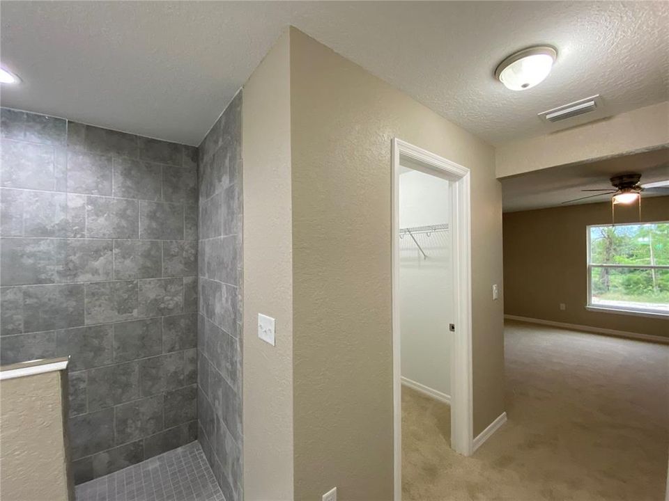 出租: $1,750 (3 贝兹, 2 浴室, 1555 平方英尺)