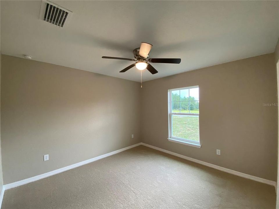 出租: $1,750 (3 贝兹, 2 浴室, 1555 平方英尺)