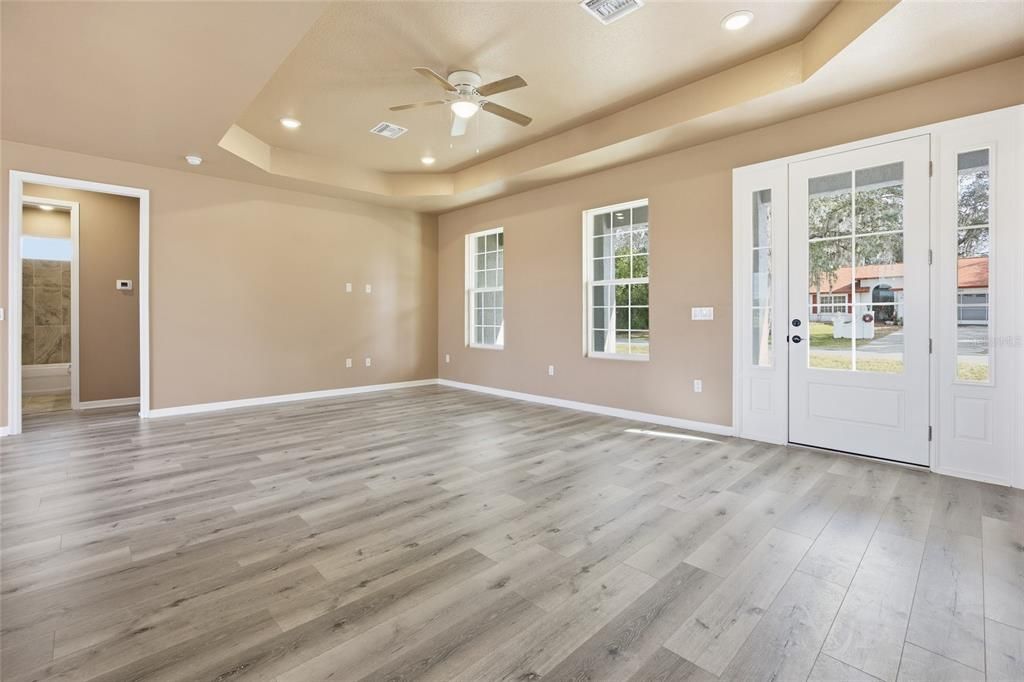 待售: $375,000 (3 贝兹, 2 浴室, 1820 平方英尺)