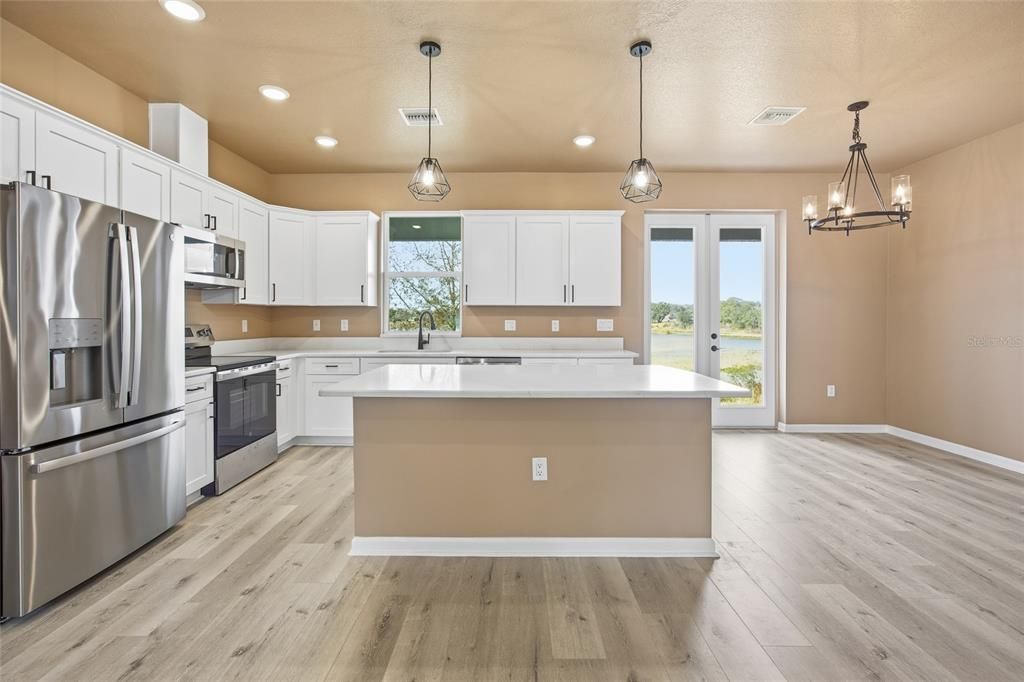 待售: $375,000 (3 贝兹, 2 浴室, 1820 平方英尺)