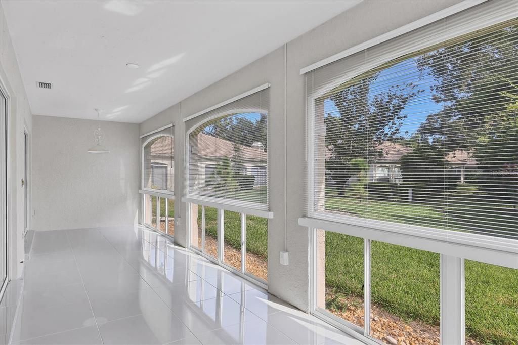 Active With Contract: $400,000 (3 beds, 2 baths, 1951 Square Feet)