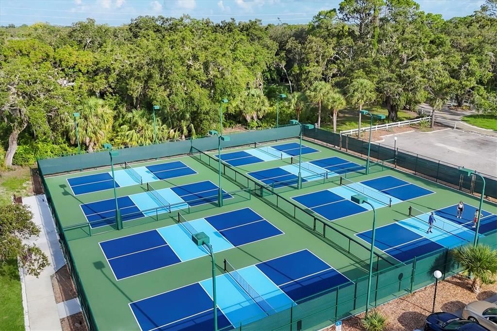 Active With Contract: $400,000 (3 beds, 2 baths, 1951 Square Feet)