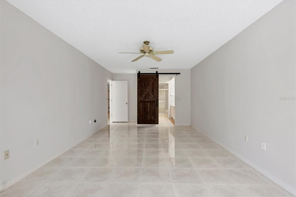 Active With Contract: $400,000 (3 beds, 2 baths, 1951 Square Feet)