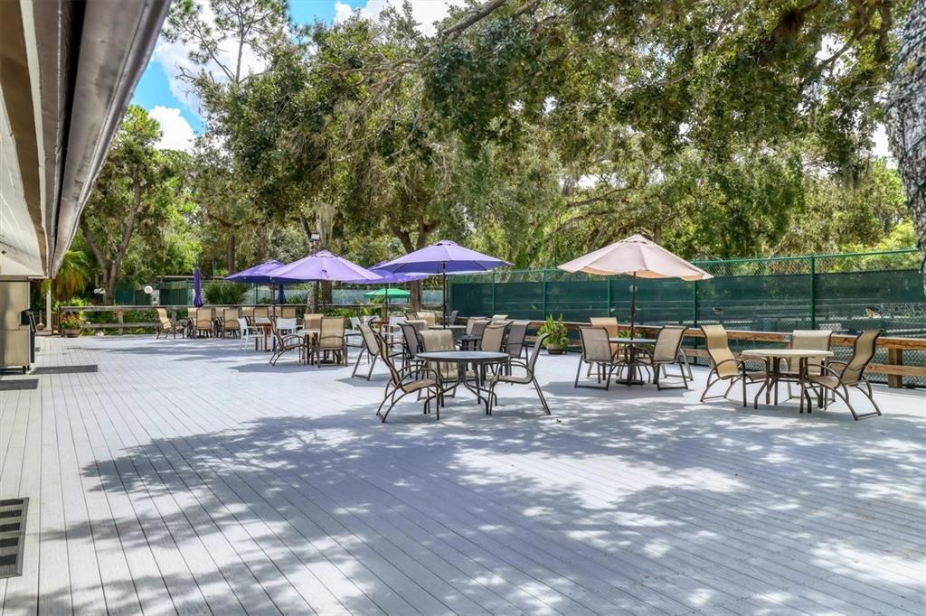 Active With Contract: $400,000 (3 beds, 2 baths, 1951 Square Feet)