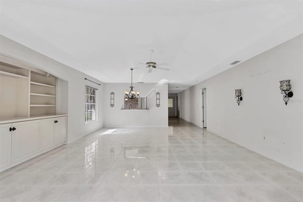 Active With Contract: $400,000 (3 beds, 2 baths, 1951 Square Feet)