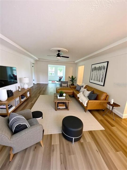 En Venta: $350,000 (3 camas, 2 baños, 2153 Pies cuadrados)