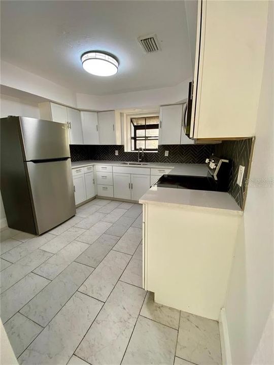 En Venta: $350,000 (3 camas, 2 baños, 2153 Pies cuadrados)