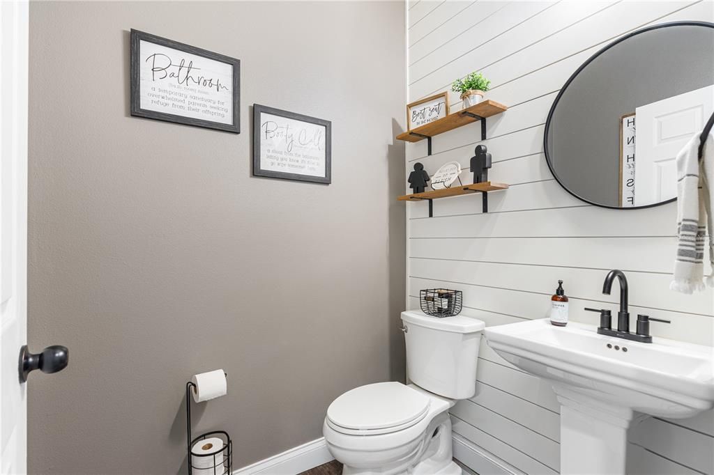 En Venta: $435,000 (4 camas, 2 baños, 2363 Pies cuadrados)