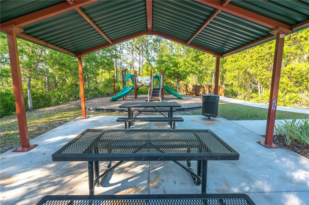 En Venta: $435,000 (4 camas, 2 baños, 2363 Pies cuadrados)