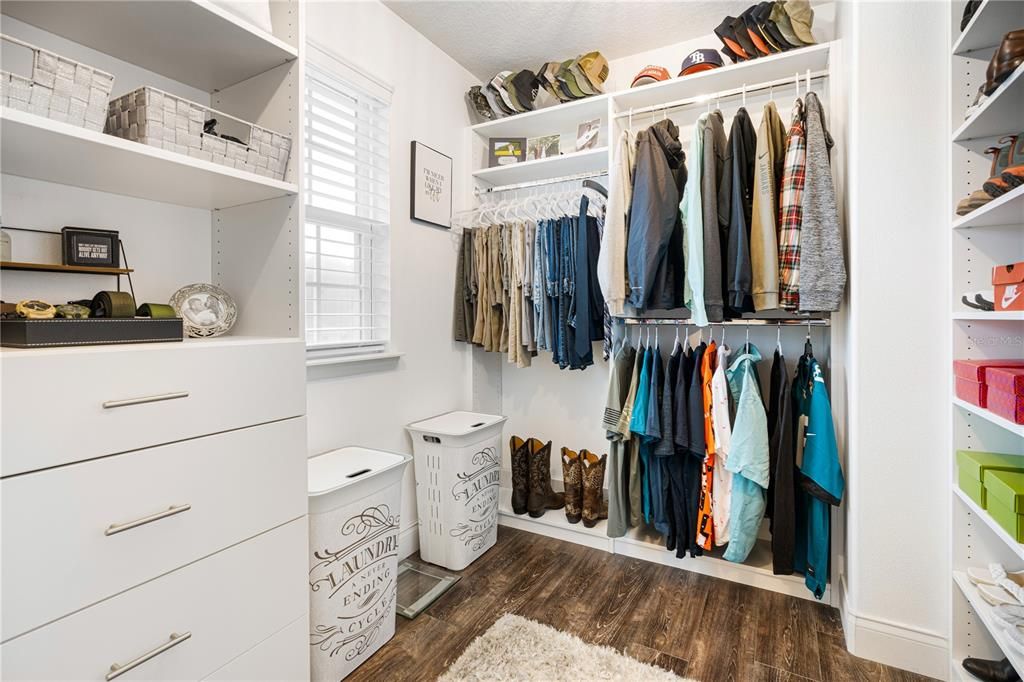 En Venta: $435,000 (4 camas, 2 baños, 2363 Pies cuadrados)