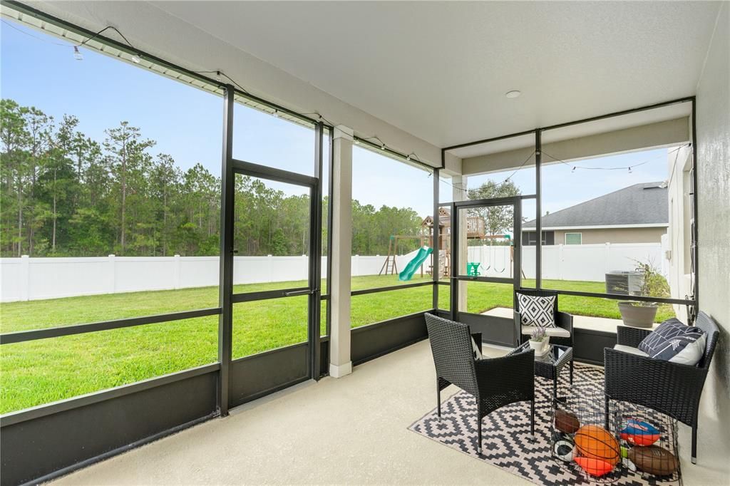 En Venta: $435,000 (4 camas, 2 baños, 2363 Pies cuadrados)