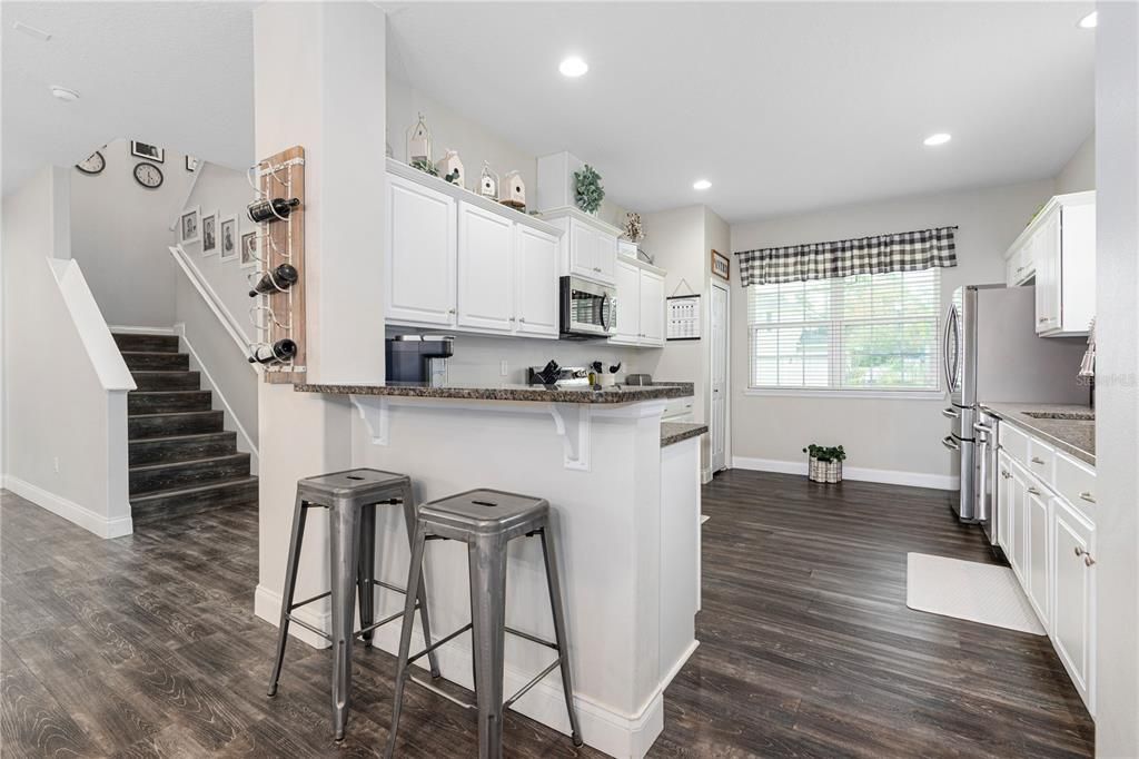 En Venta: $435,000 (4 camas, 2 baños, 2363 Pies cuadrados)