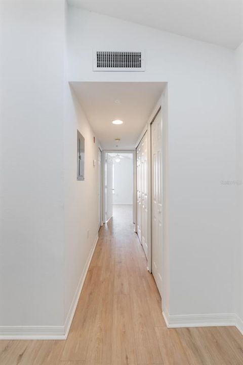 For Sale: $134,495 (1 beds, 1 baths, 650 Square Feet)