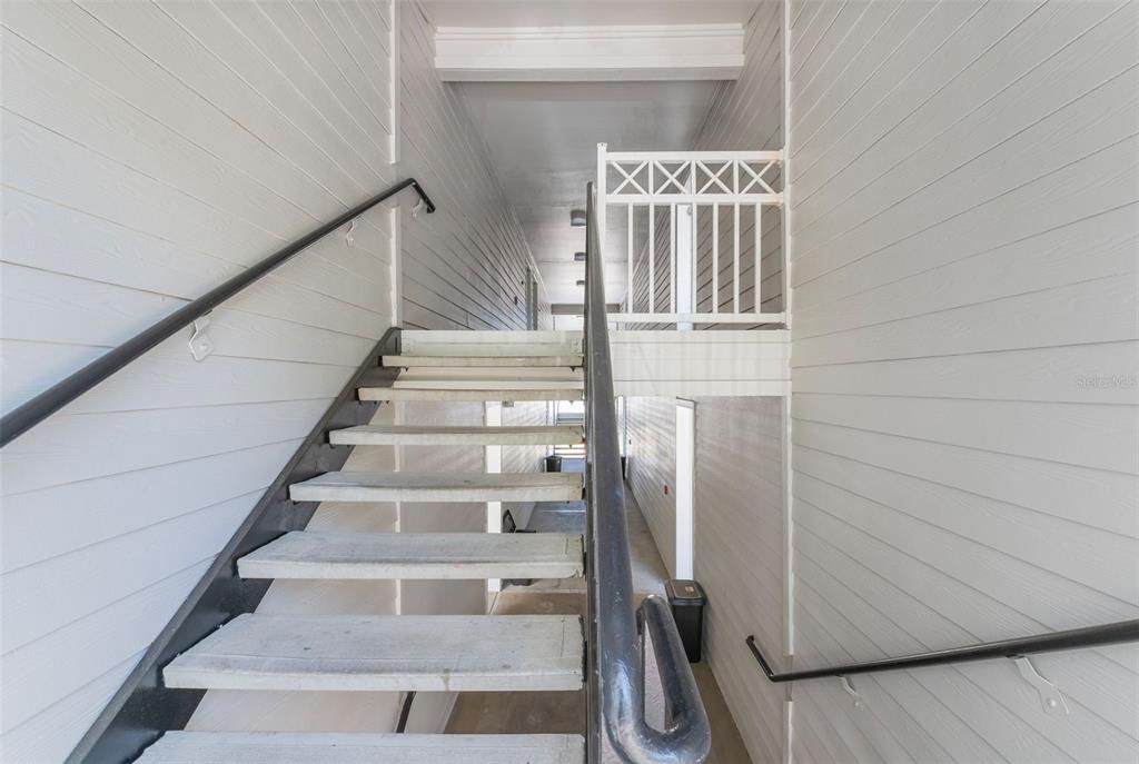 For Sale: $134,495 (1 beds, 1 baths, 650 Square Feet)