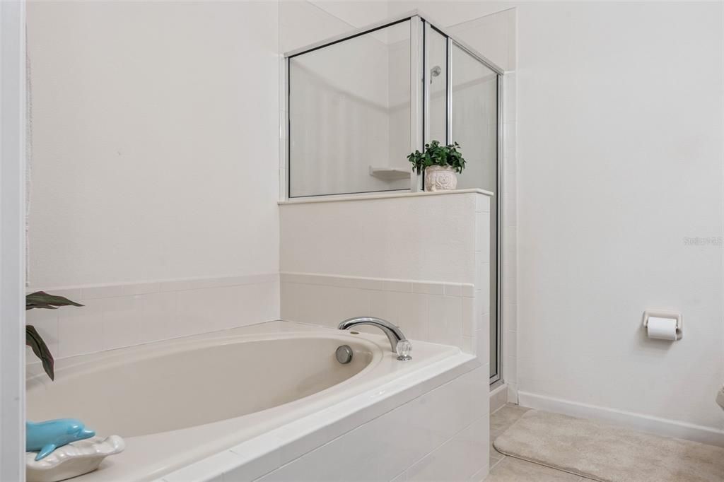 Active With Contract: $375,000 (5 beds, 3 baths, 1966 Square Feet)