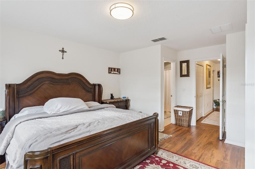 Active With Contract: $375,000 (5 beds, 3 baths, 1966 Square Feet)