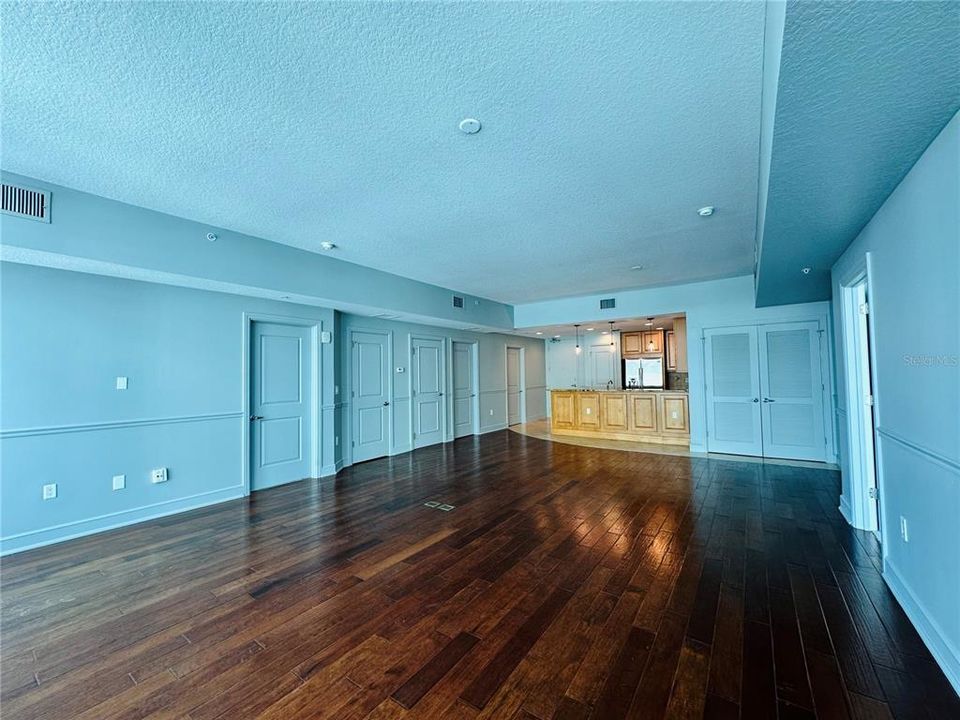 待售: $569,900 (2 贝兹, 2 浴室, 1740 平方英尺)