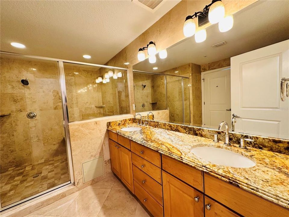 待售: $569,900 (2 贝兹, 2 浴室, 1740 平方英尺)