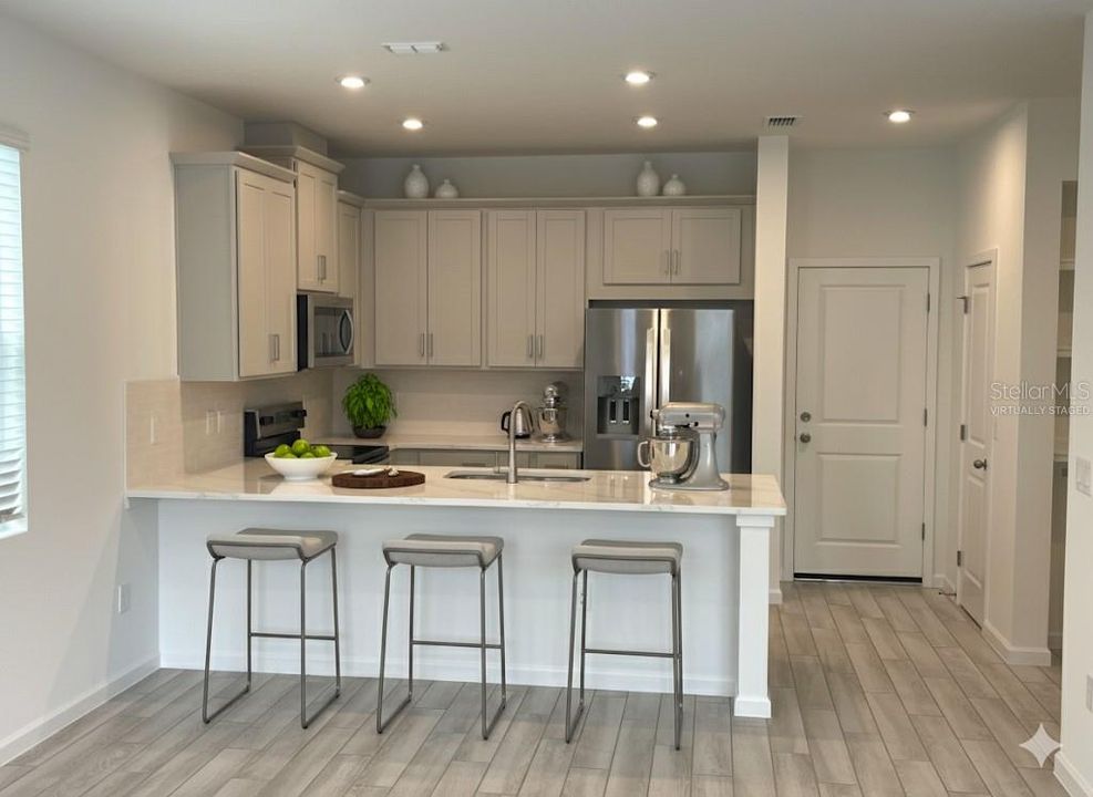 En Renta: $2,500 (4 camas, 2 baños, 1643 Pies cuadrados)