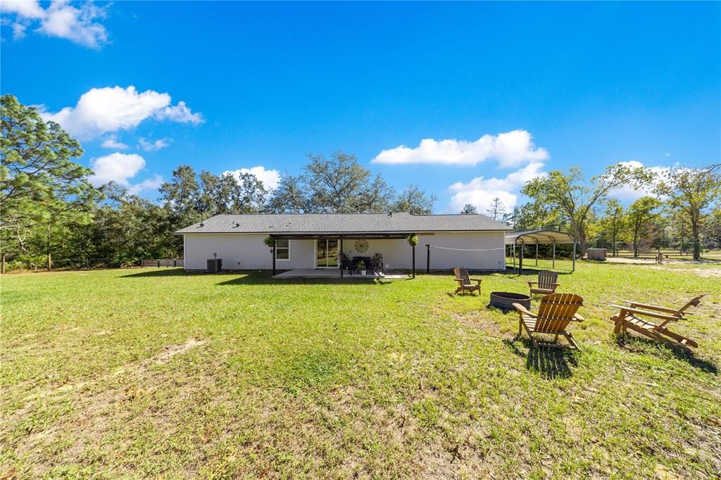 Под контрактом: $349,900 (3 спален, 2 ванн, 1196 Квадратных фут)