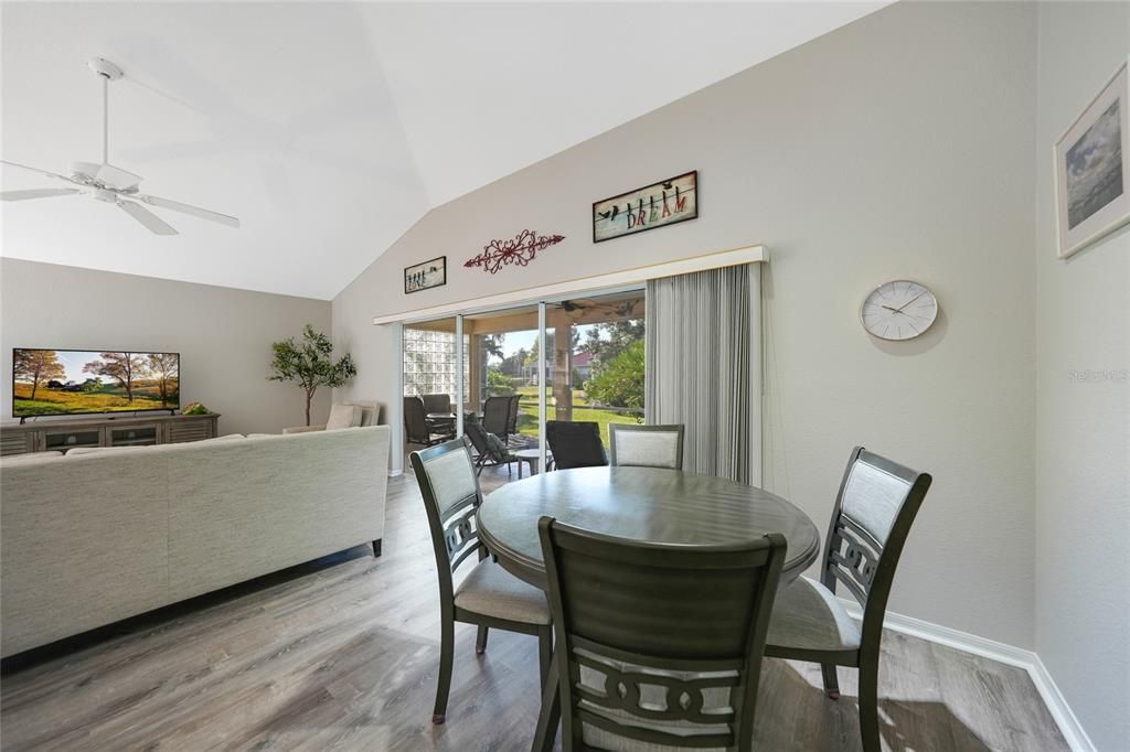 For Sale: $329,000 (2 beds, 2 baths, 1279 Square Feet)