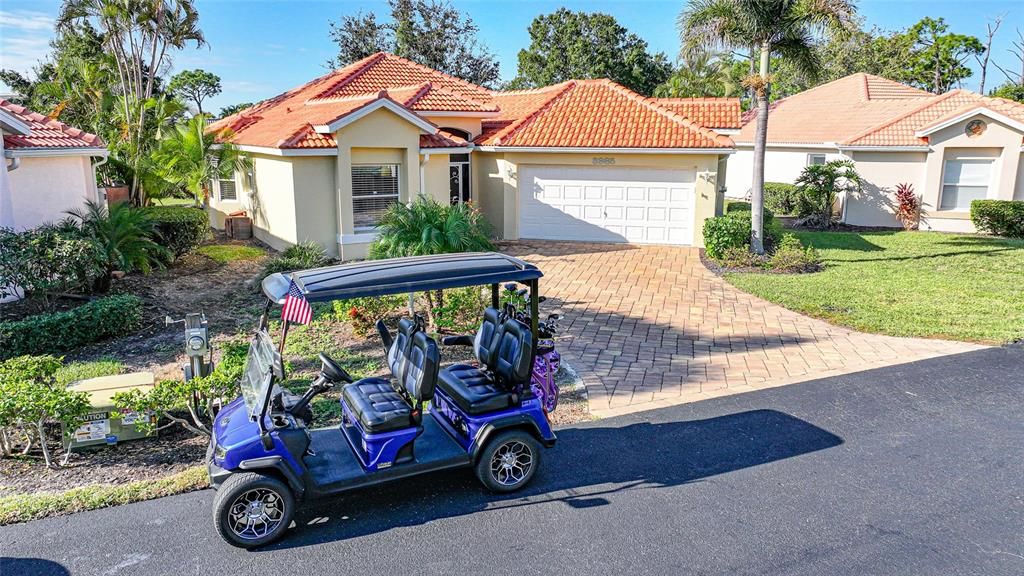 For Sale: $329,000 (2 beds, 2 baths, 1279 Square Feet)