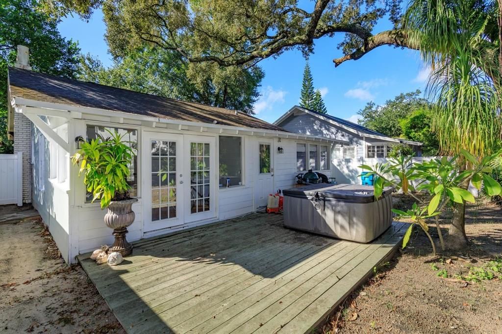 待售: $539,900 (2 贝兹, 2 浴室, 1050 平方英尺)