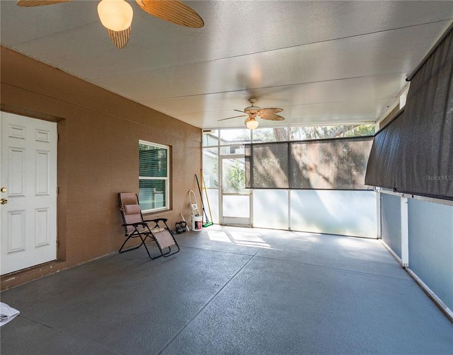 合同活跃: $880,000 (4 贝兹, 4 浴室, 2765 平方英尺)