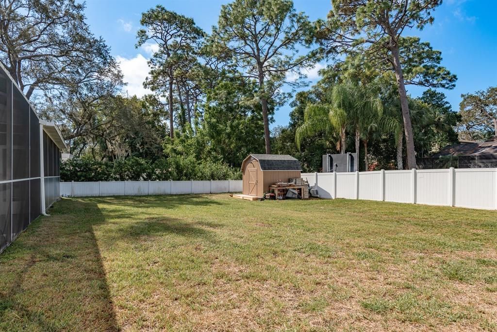 合同活跃: $880,000 (4 贝兹, 4 浴室, 2765 平方英尺)