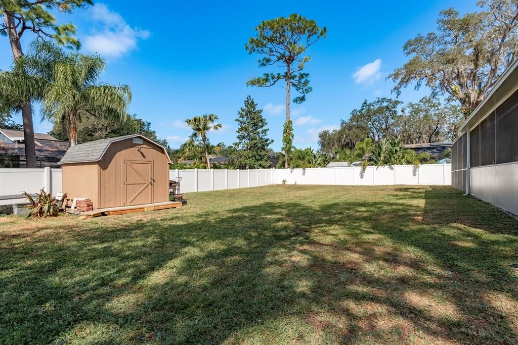 合同活跃: $880,000 (4 贝兹, 4 浴室, 2765 平方英尺)