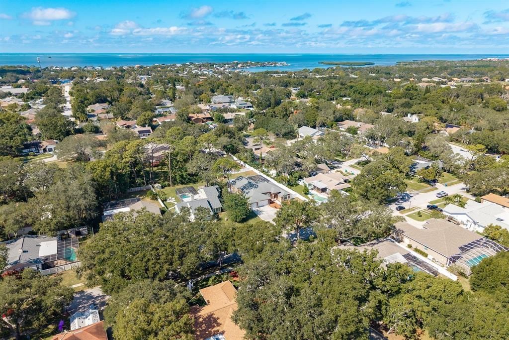 合同活跃: $880,000 (4 贝兹, 4 浴室, 2765 平方英尺)