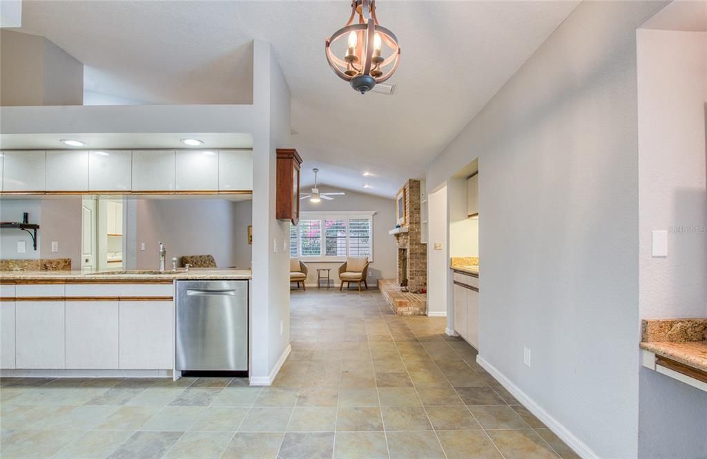 待售: $749,900 (3 贝兹, 2 浴室, 2146 平方英尺)