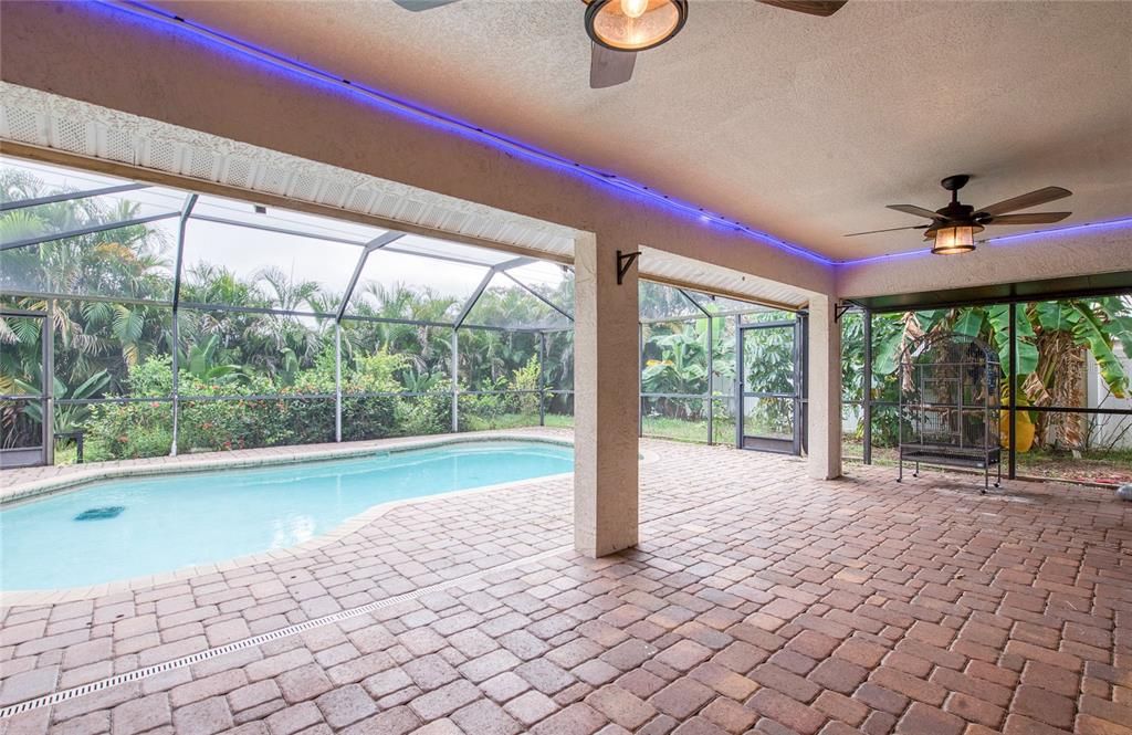 待售: $749,900 (3 贝兹, 2 浴室, 2146 平方英尺)