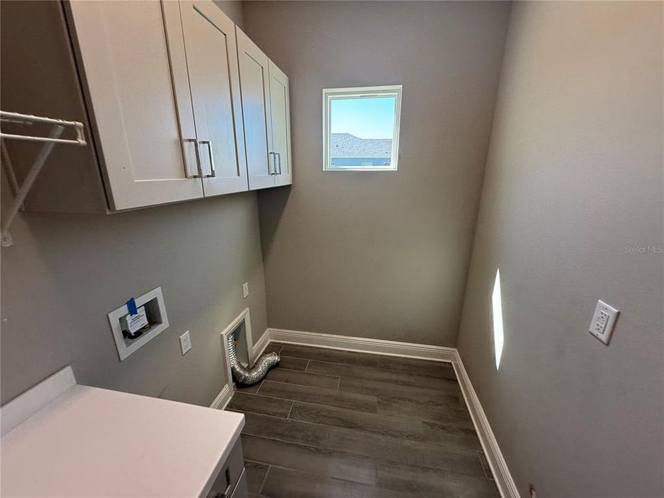 For Sale: $363,000 (3 beds, 2 baths, 1859 Square Feet)